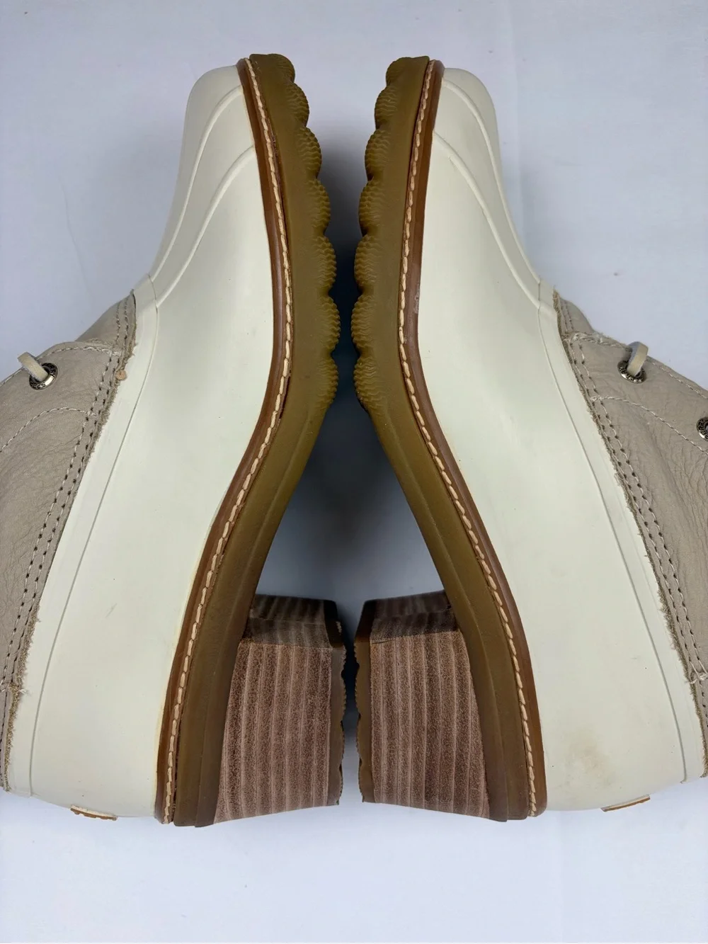 Sperry Saltwater Heel Leather Duck Boots Size 8.5 Cream / Beige